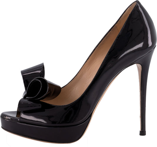 Valentino Bow Pumps - Dream Closet by Sira Pevida